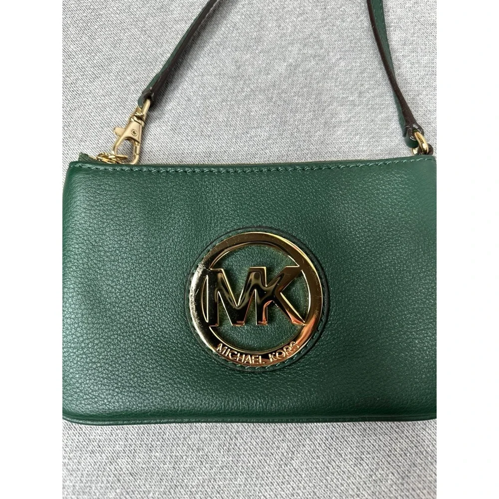 Michael Kors baby bag wristlet green leather with gold metal